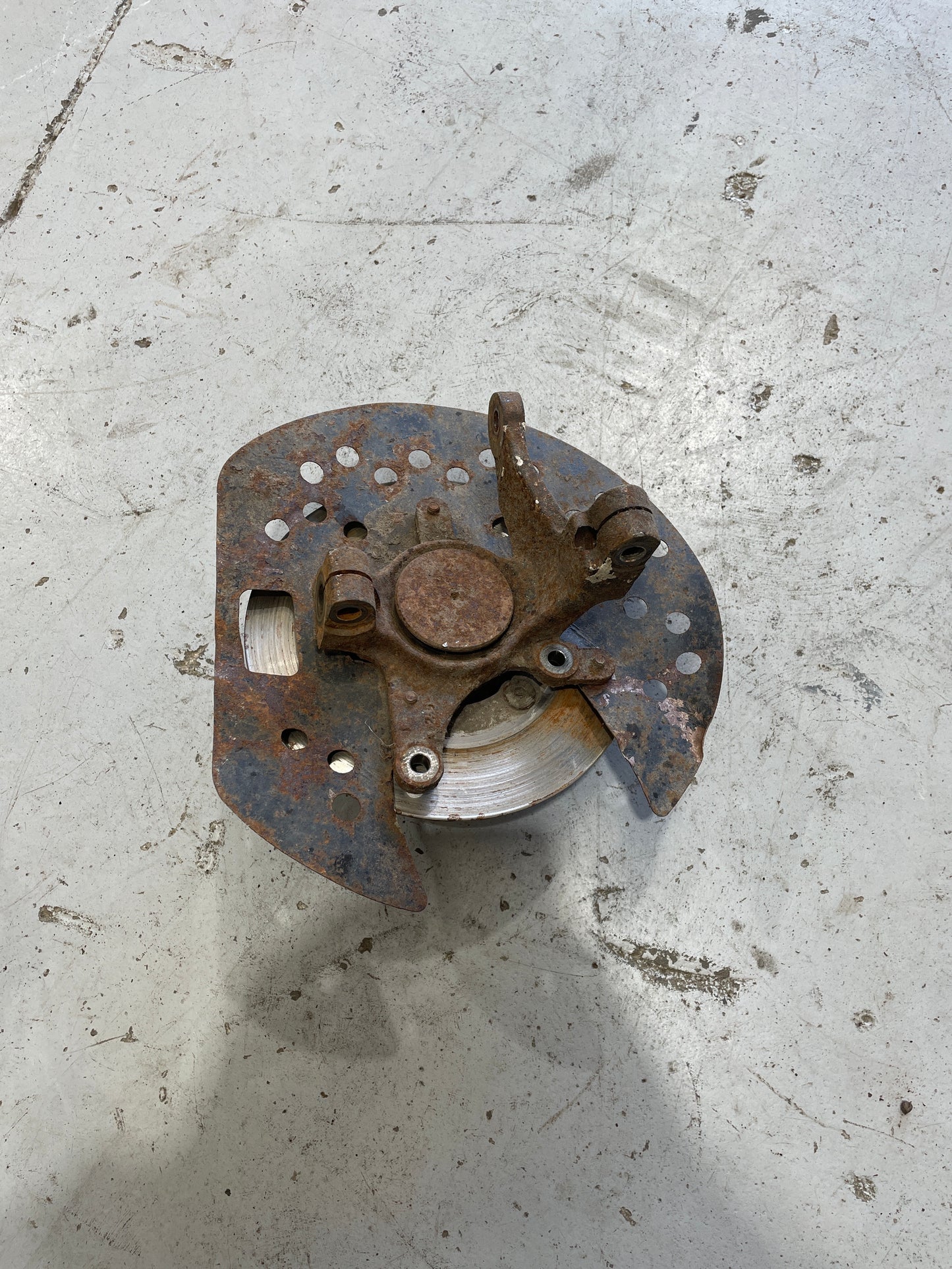 Suzuki Eiger LTF400 2WD Front Left Steering Knuckle & Hub with Rotor