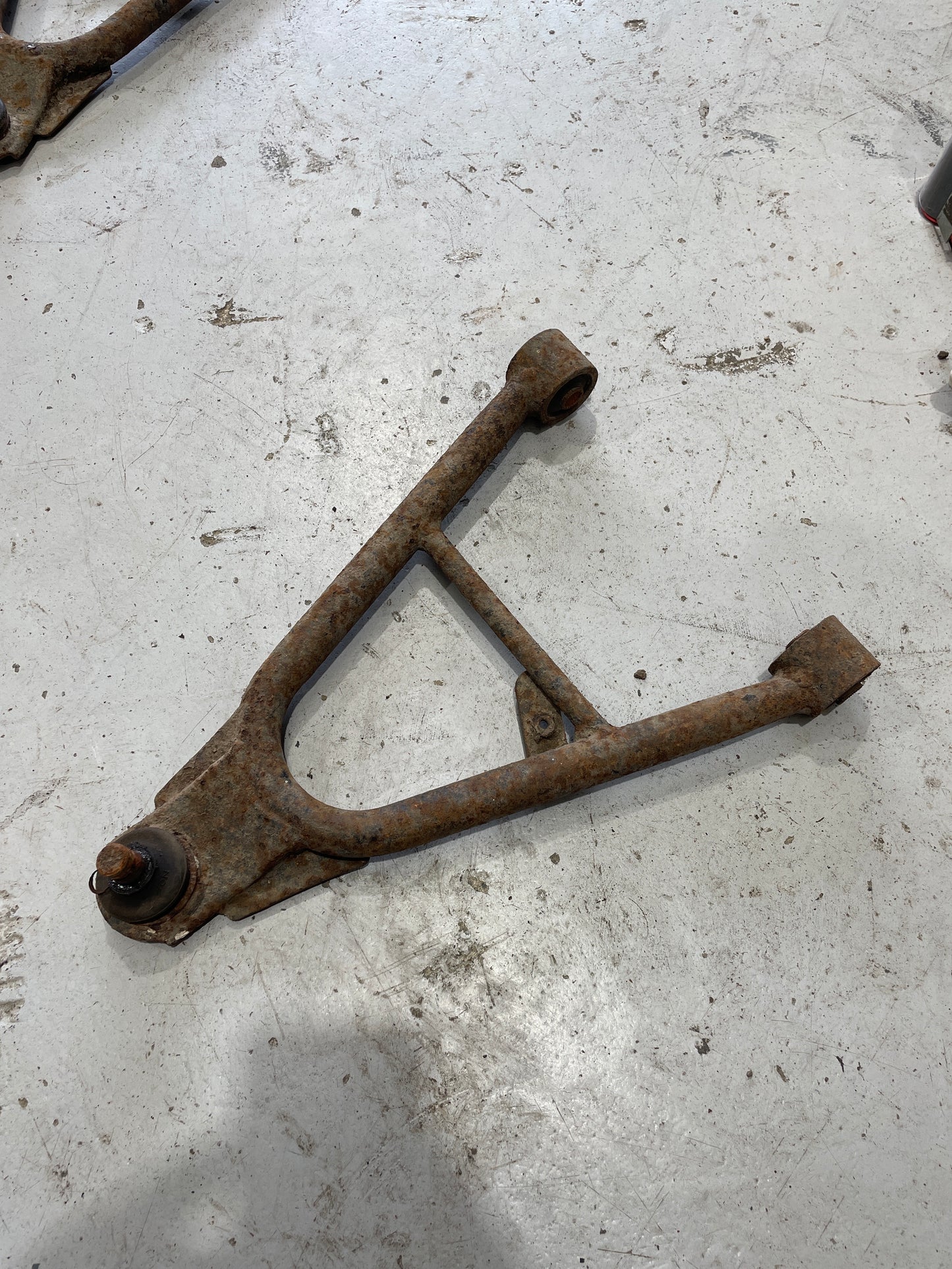 Suzuki Eiger LTF400 2wd Front Right Lower A-Arm