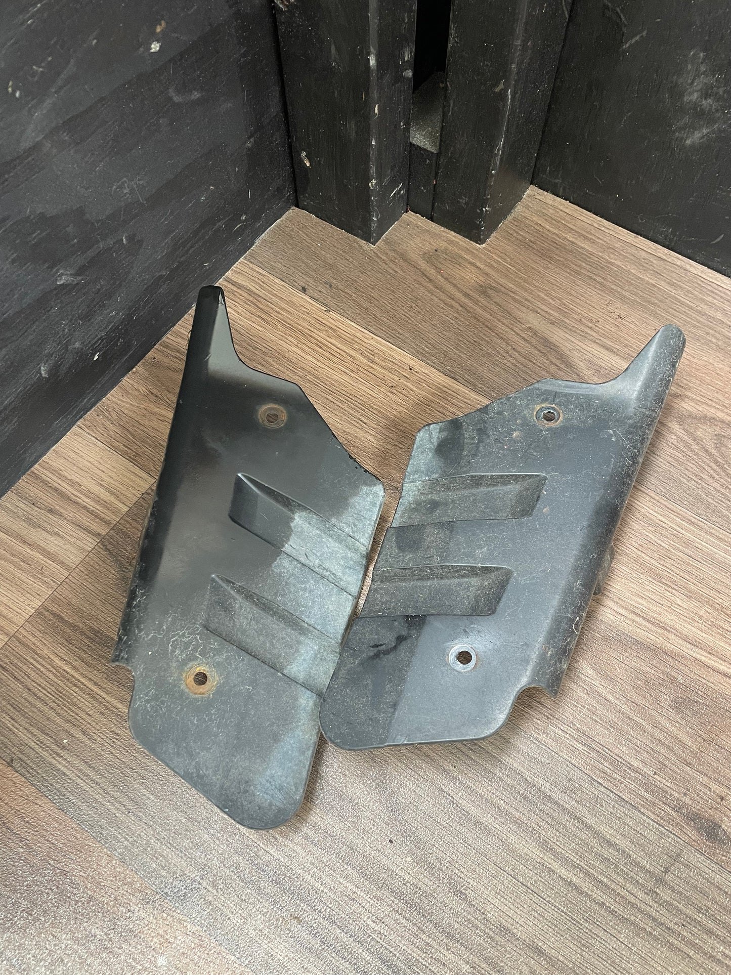 Suzuki Eiger LTA400 Front Axle Guards