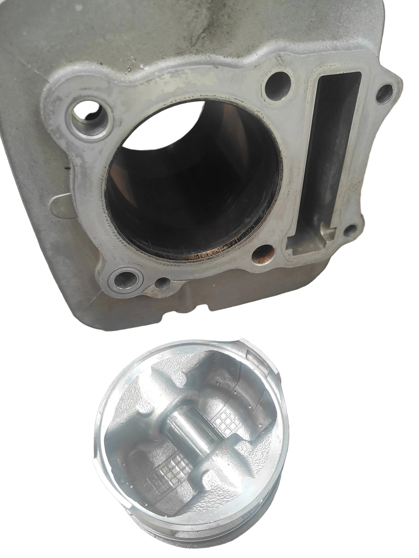 Suzuki DR200 Cylinder & Piston