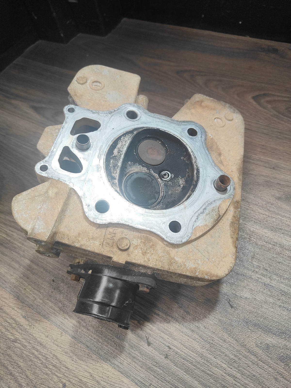 Honda TRX400FM Cylinder Head