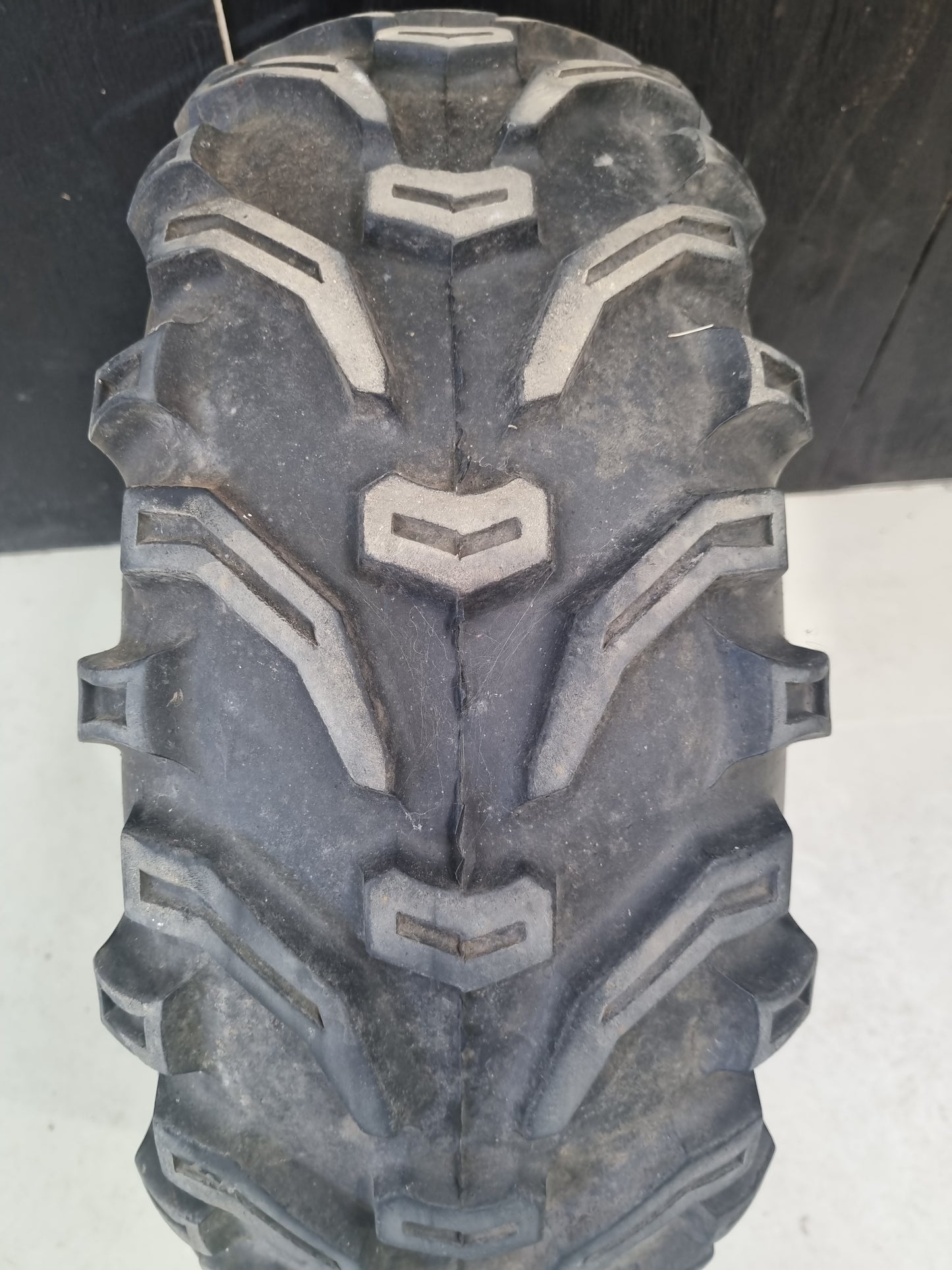 Bear Claw 23/8-11 Tyre