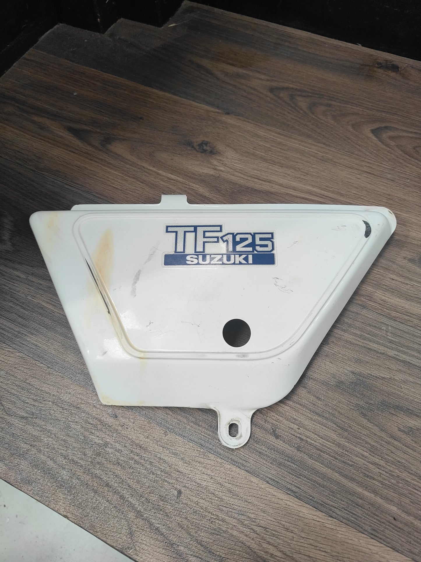 Suzuki TF125 Side Cover