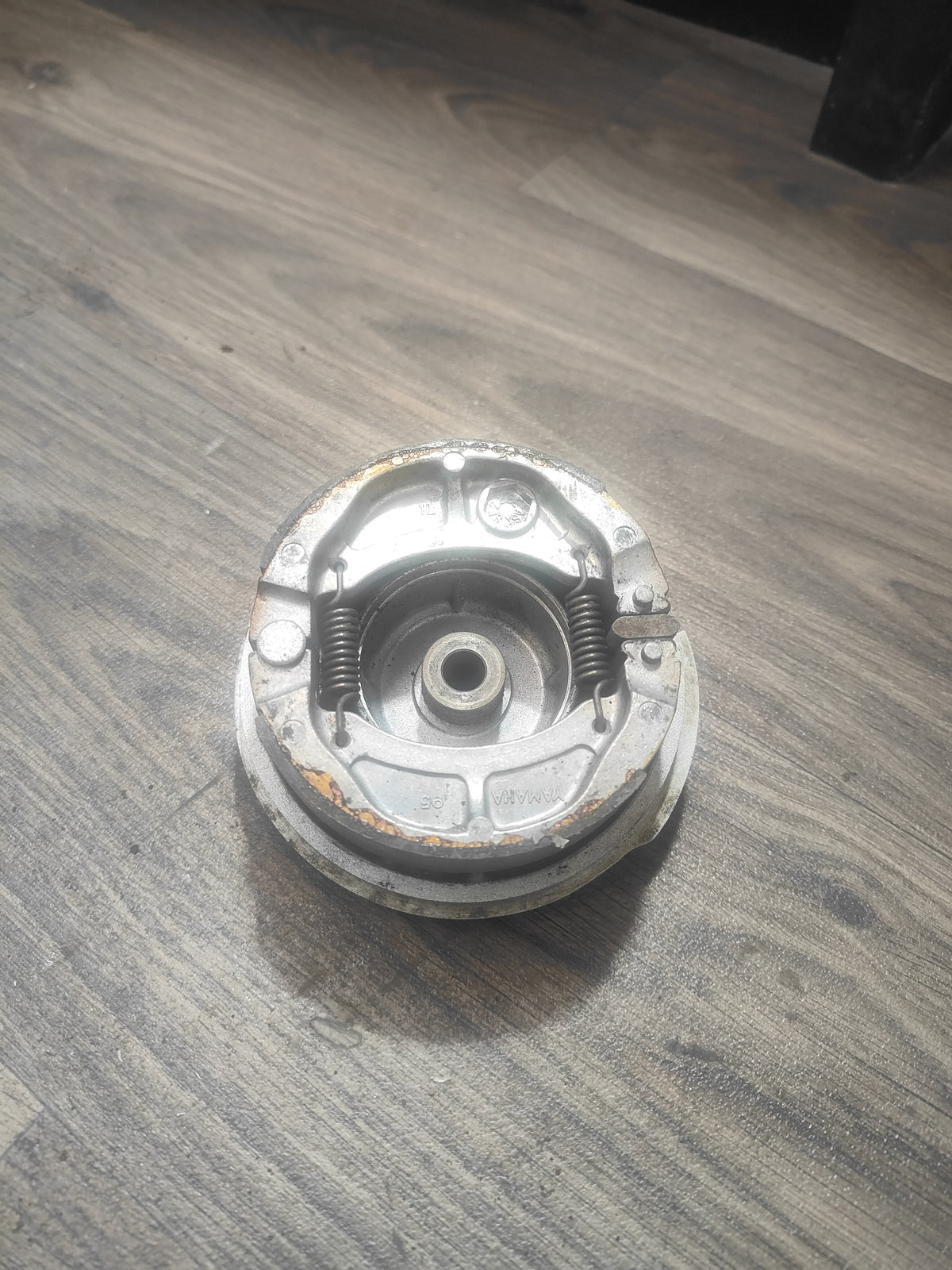 Yamaha TTR110 drum brake (front)