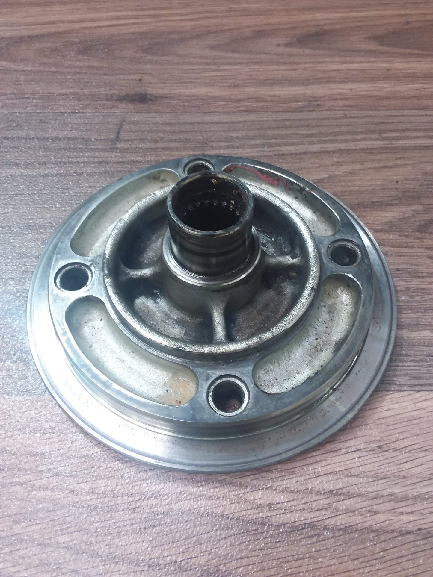 Suzuki LTA 400 Eiger wheel hub