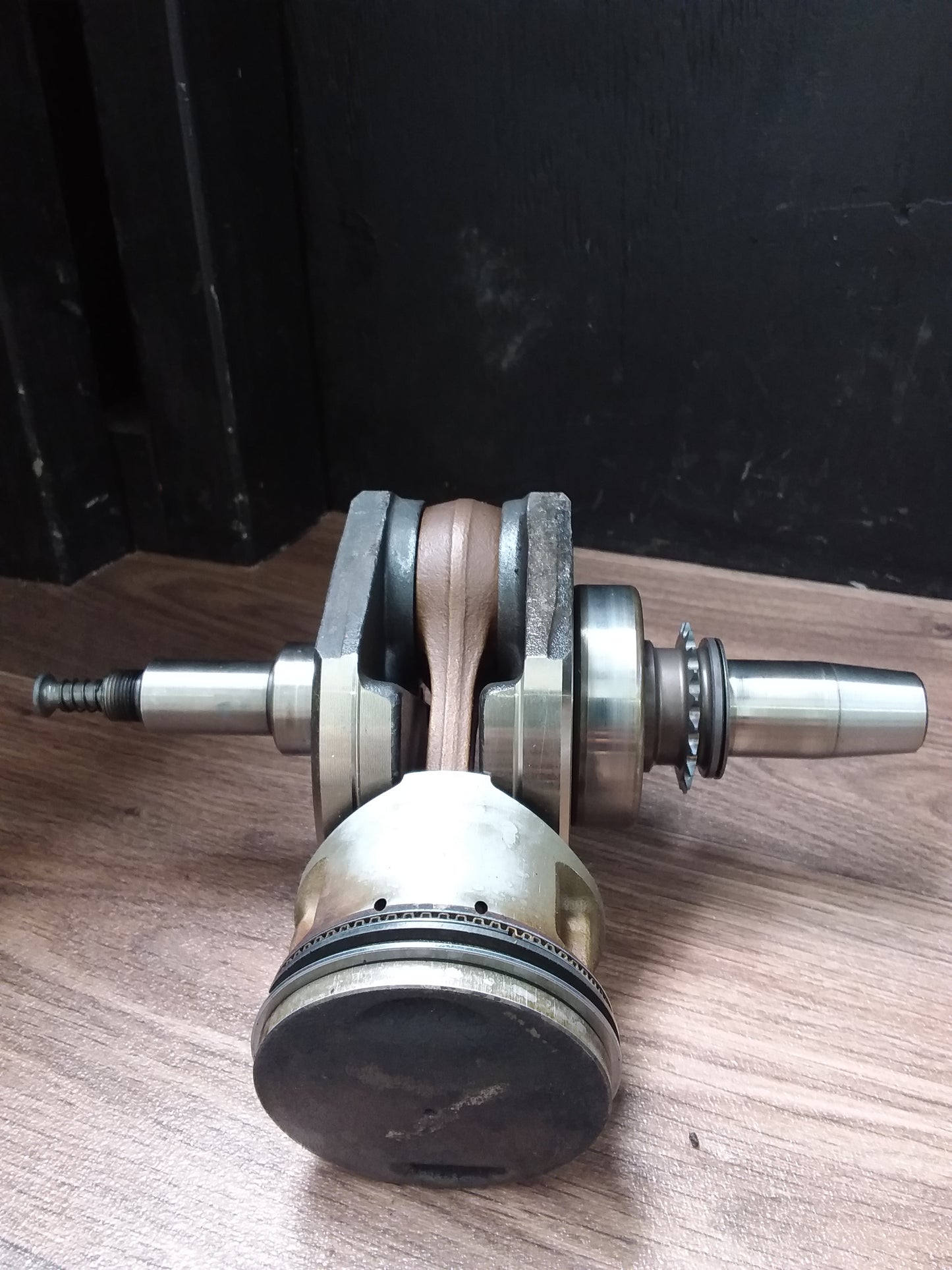 Yamaha AG200 crank and piston
