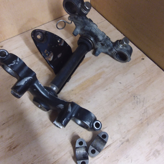 Suzuki TF125 triple clamps