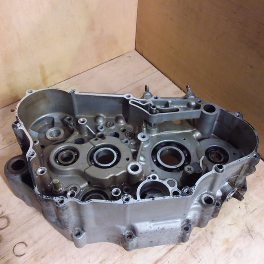 Suzuki DRZ400E right hand side centre casing
