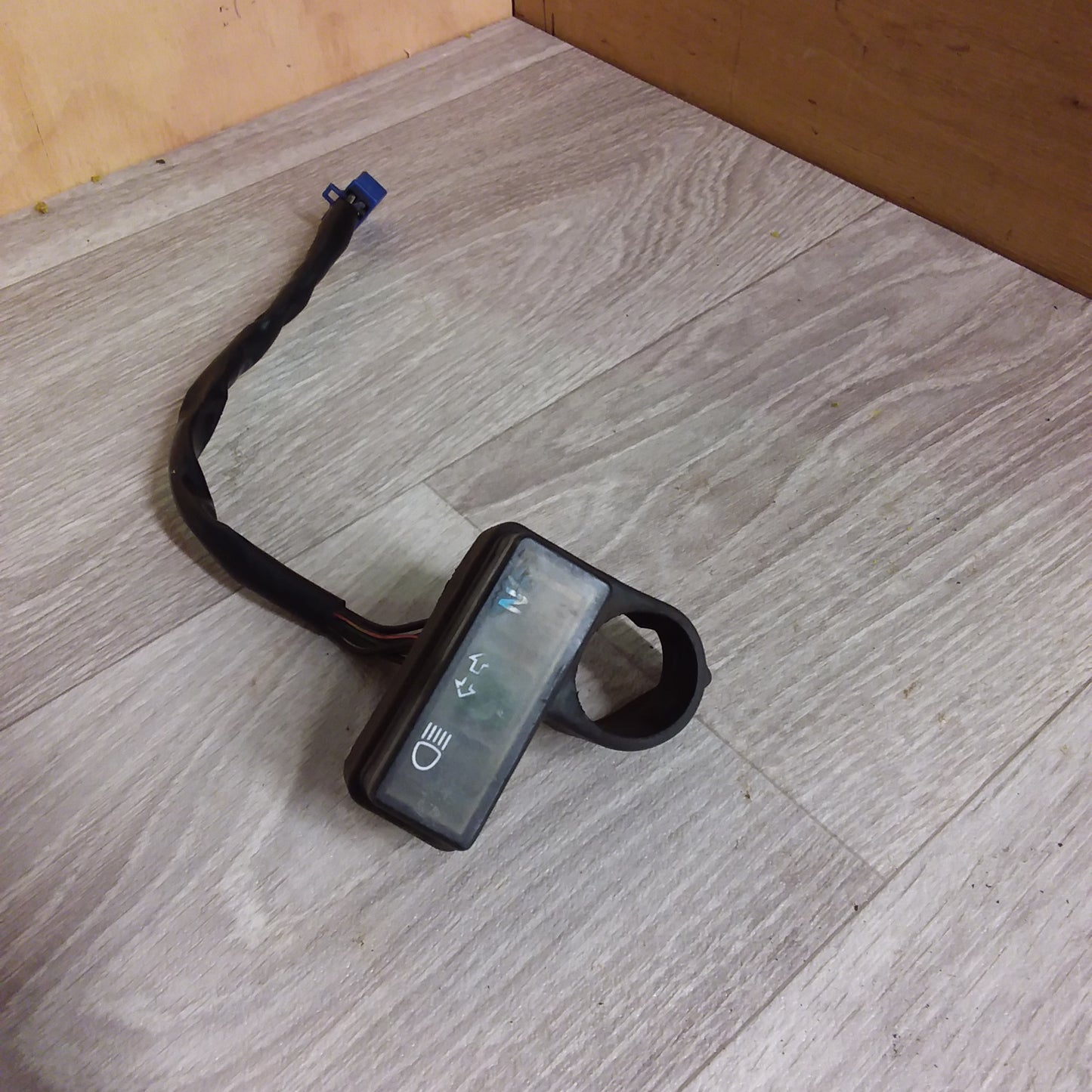 Suzuki DR200 dash lights
