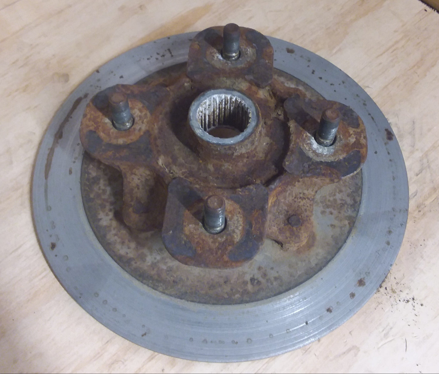 Yamaha YFM550 Grizzly Front Hub & Brake Rotor