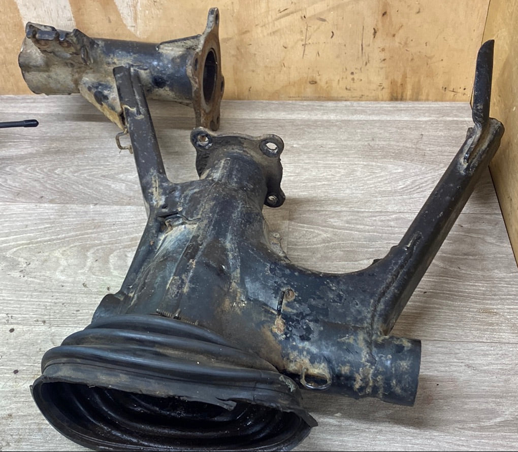 Yamaha YFM600 Grizzly Swing Arm