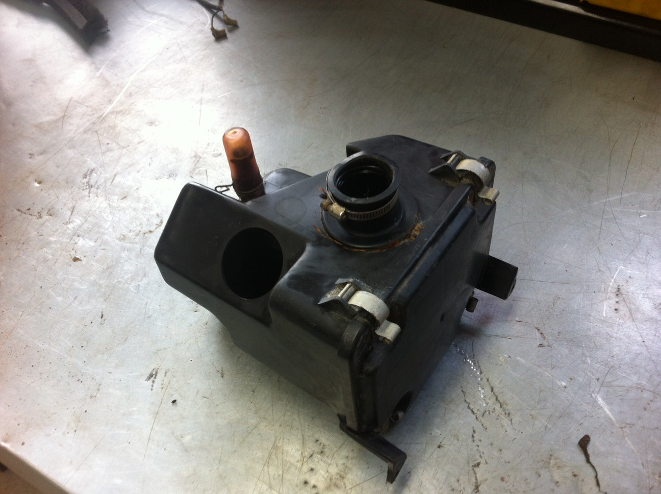Honda TRX250 Recon Air Filter Housing