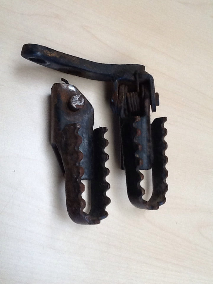 Suzuki DS80 Foot Pegs
