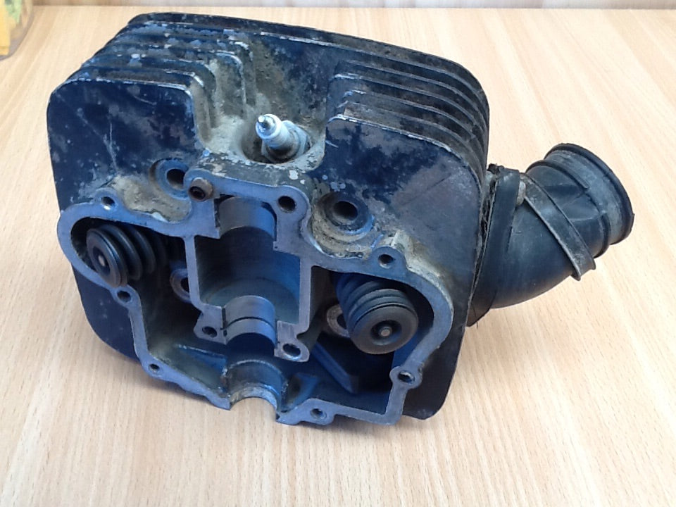 Suzuki LTF250 Cylinder Head