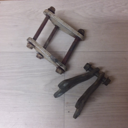 2007 Suzuki DRZ400E engine mounts