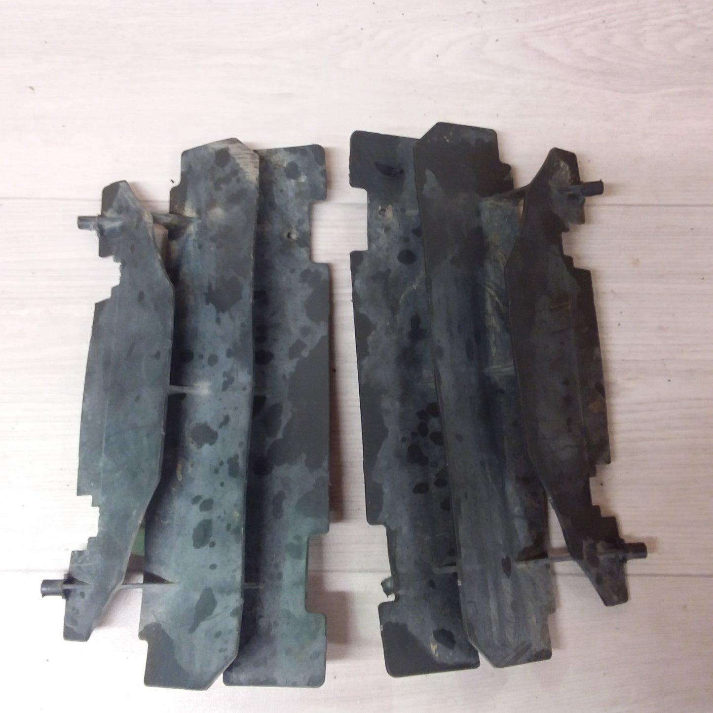 2007 Suzuki DRZ400E radiator louvers