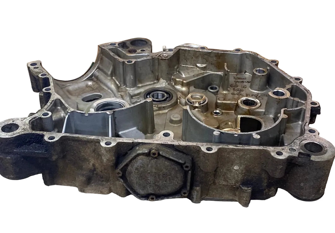Can Am Outlander 400 Right Centre Casing