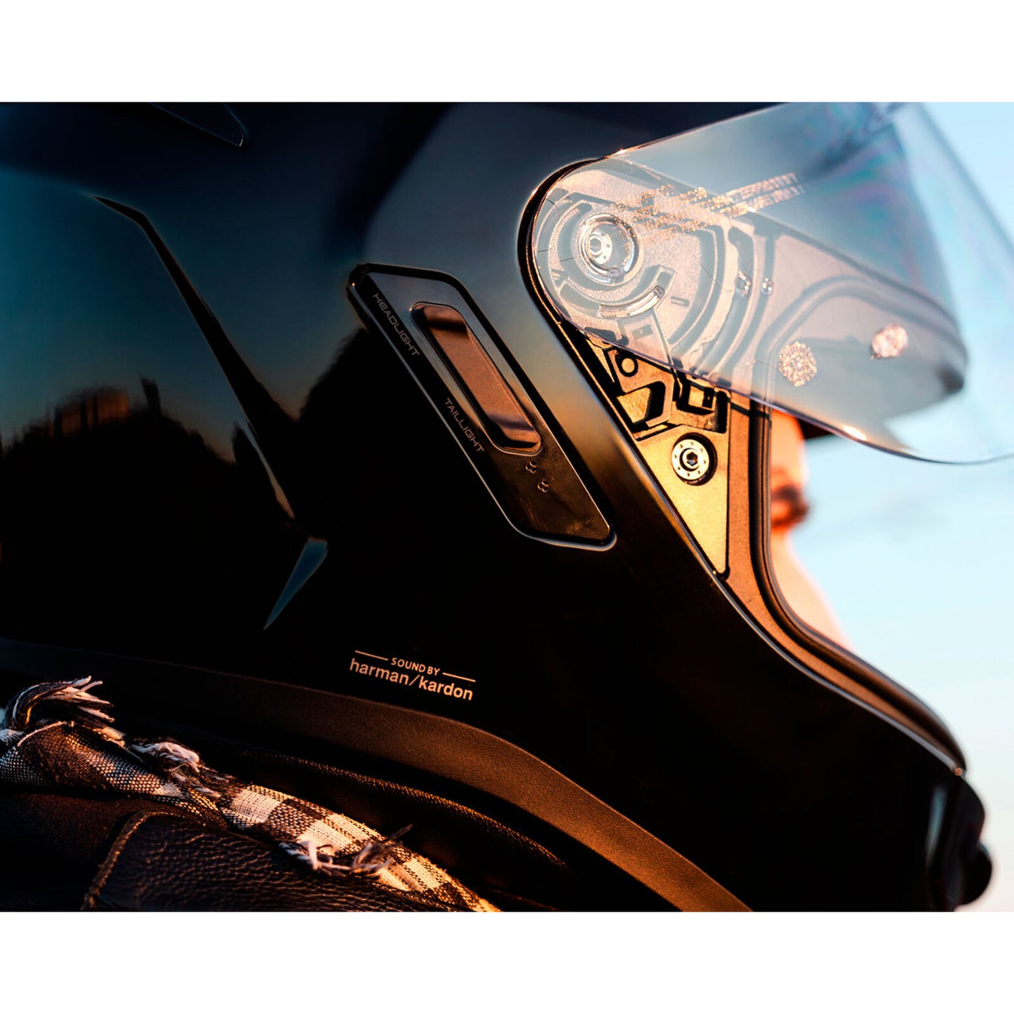 Sena Phantom Smart Helmet with Mesh Comms - Matte Black