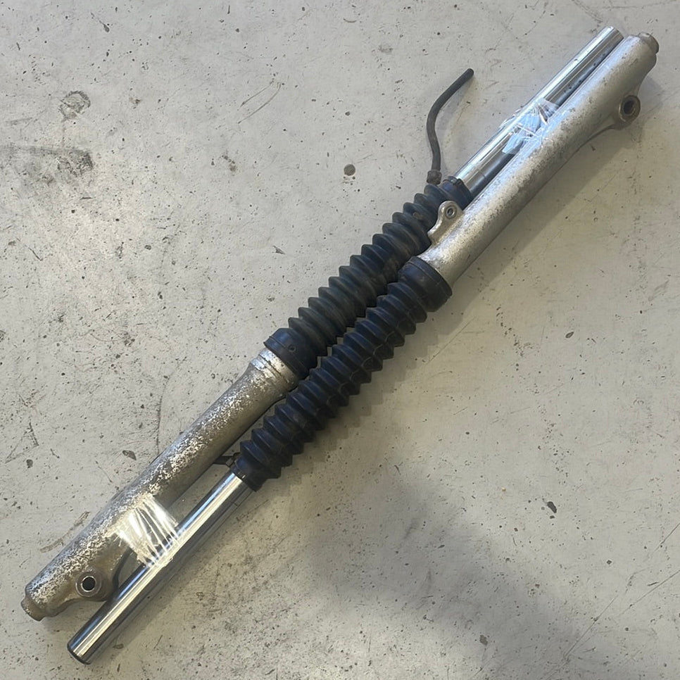 Yamaha AG100 Front Forks