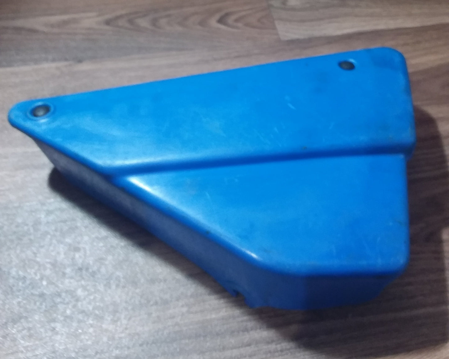 Yamaha AG100 Side Cover