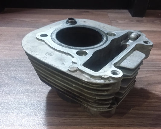 Yamaha AG200 Cylinder
