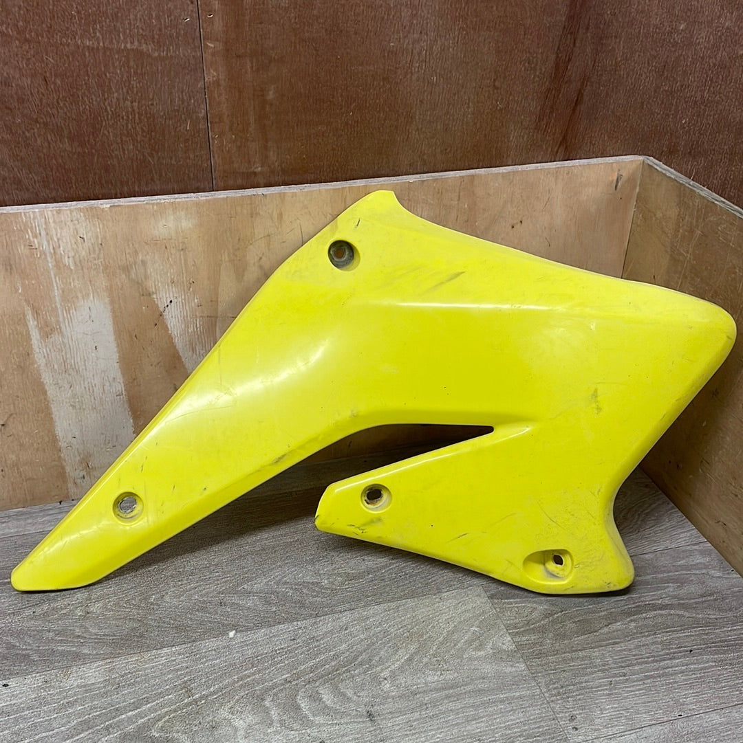 2006 Suzuki RMZ250 Right Rad Shroud