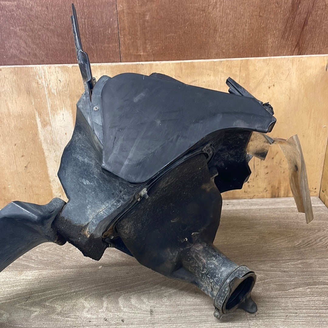 2006 Suzuki RMZ250 Air Box, Filter Cage & Mudflap