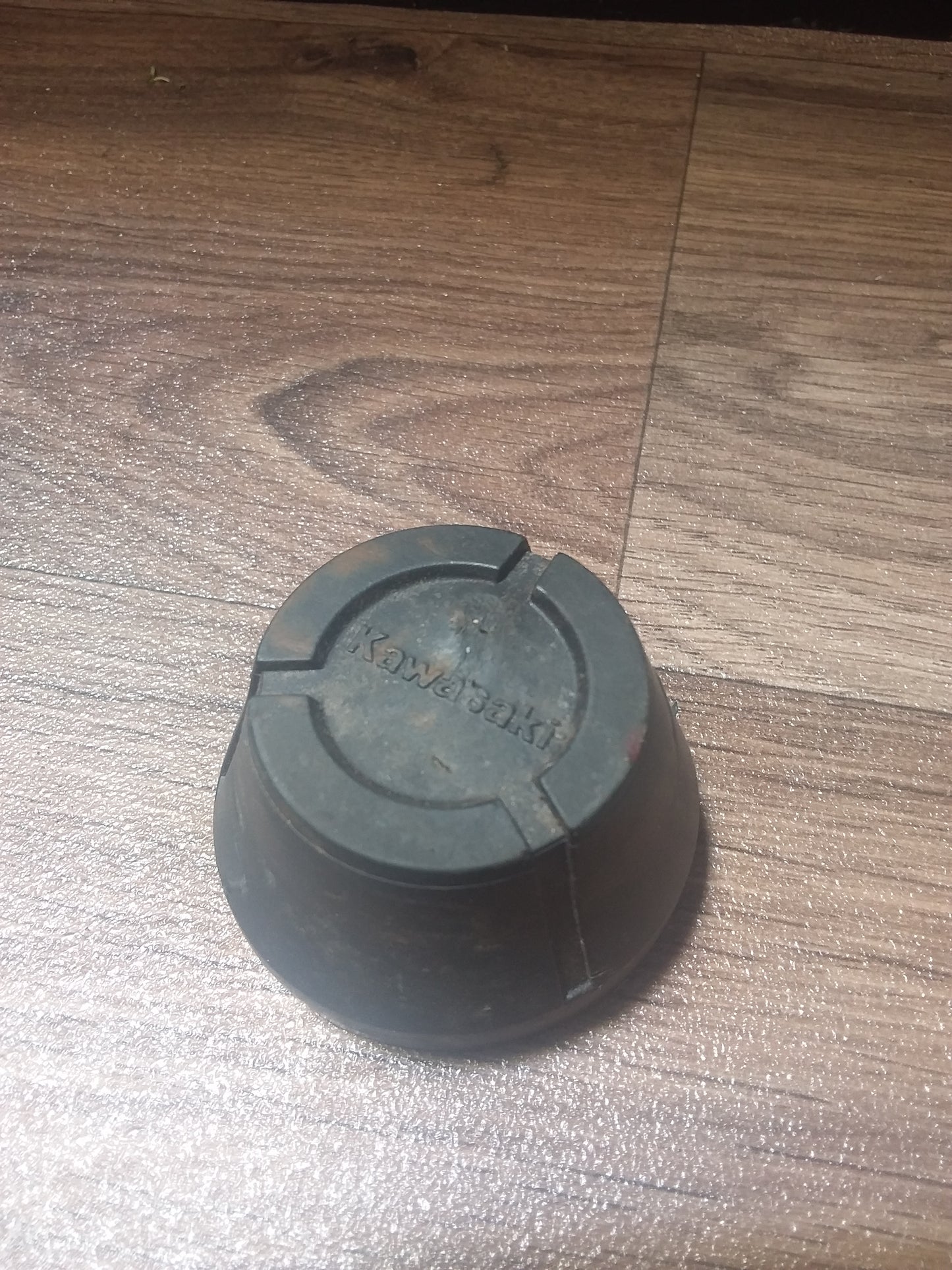 Kawasaki KLF300C wheel cap