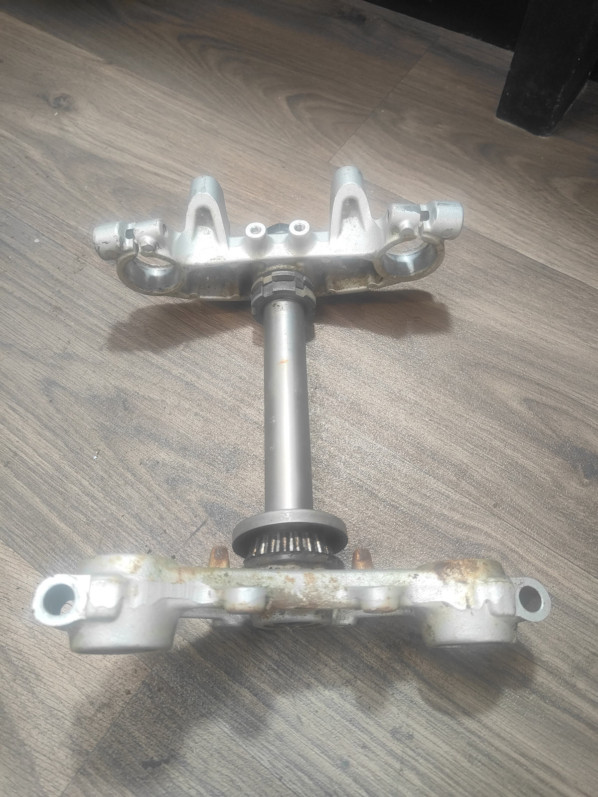Yamaha TTR110 triple clamp