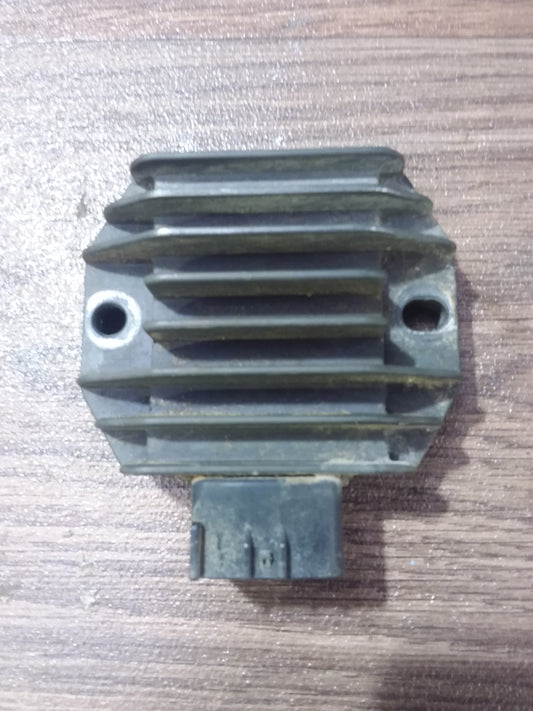 Suzuki LTA 400 Eiger Regulator / Rectifier