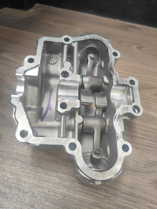Suzuki DR200 Rocker Cover and Cam Followers