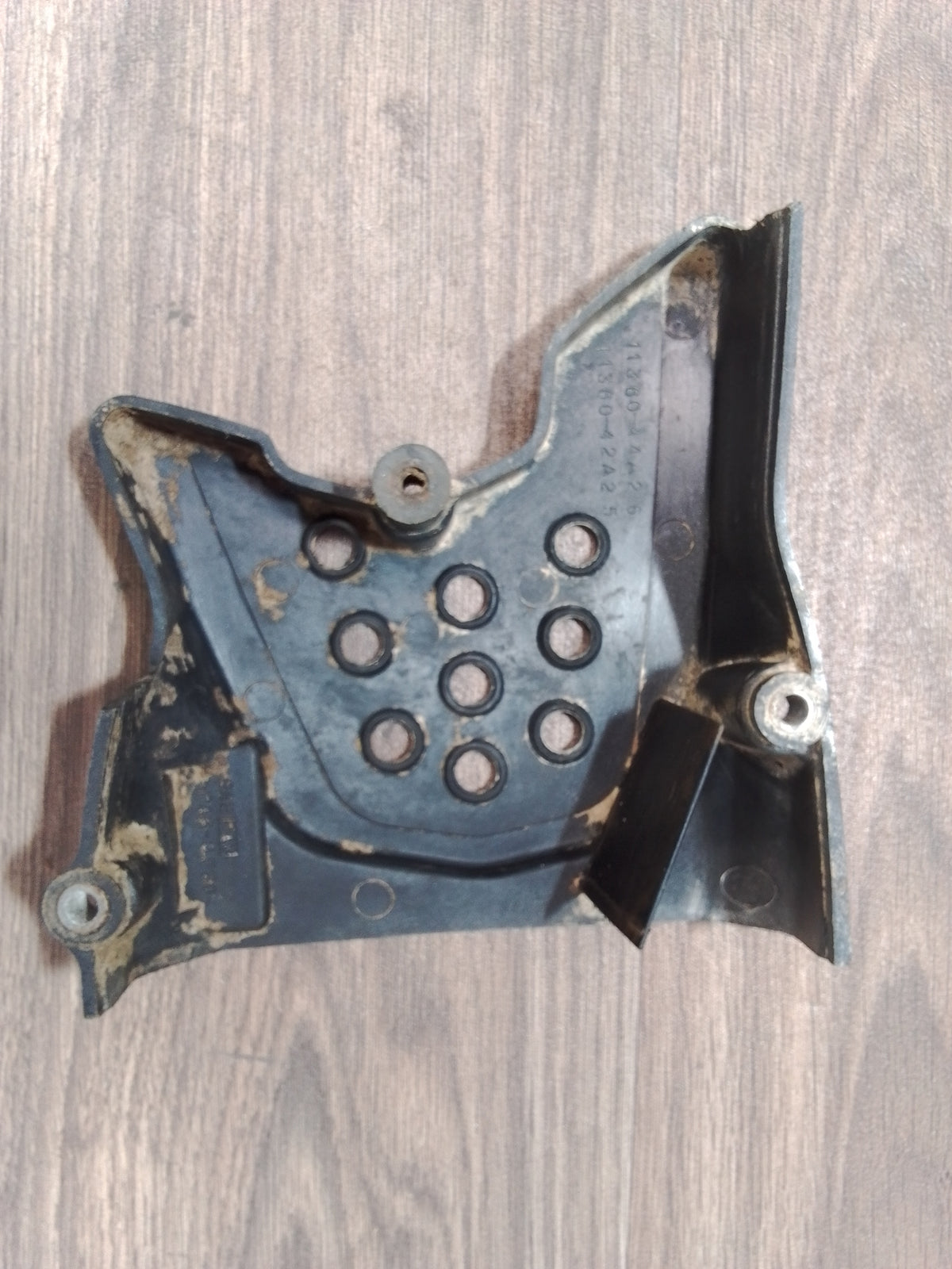 Suzuki DR200 front sprocket cover