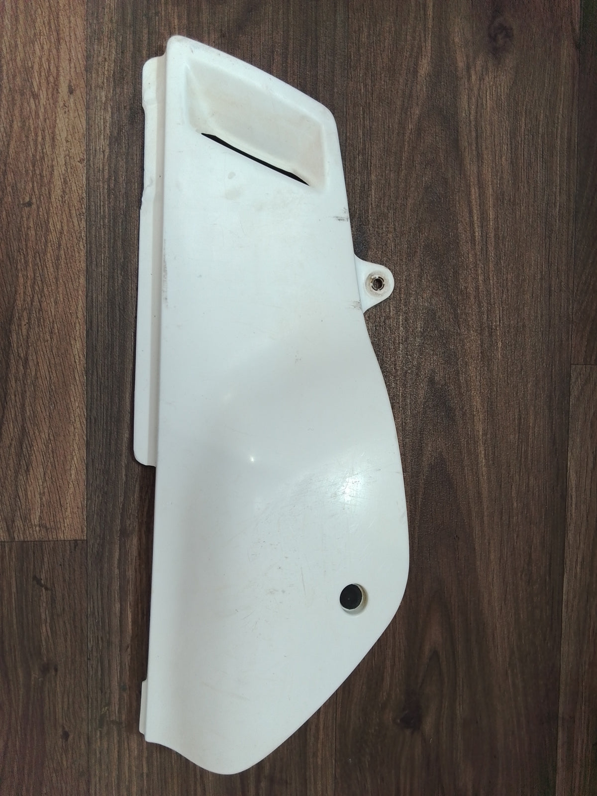 Suzuki DR200 side panel (right(