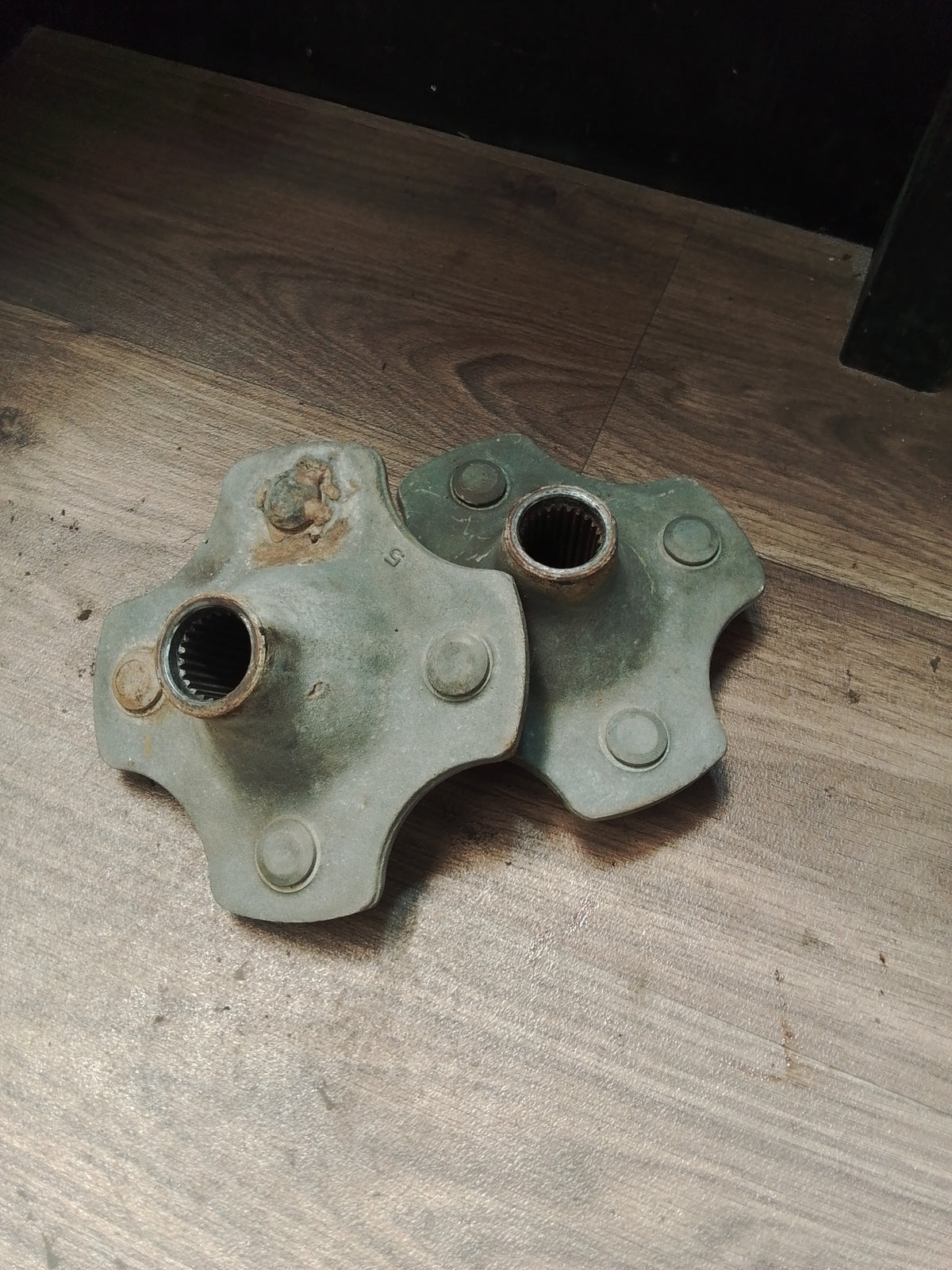 Honda TRX300 Rear Axle Wheel Hubs