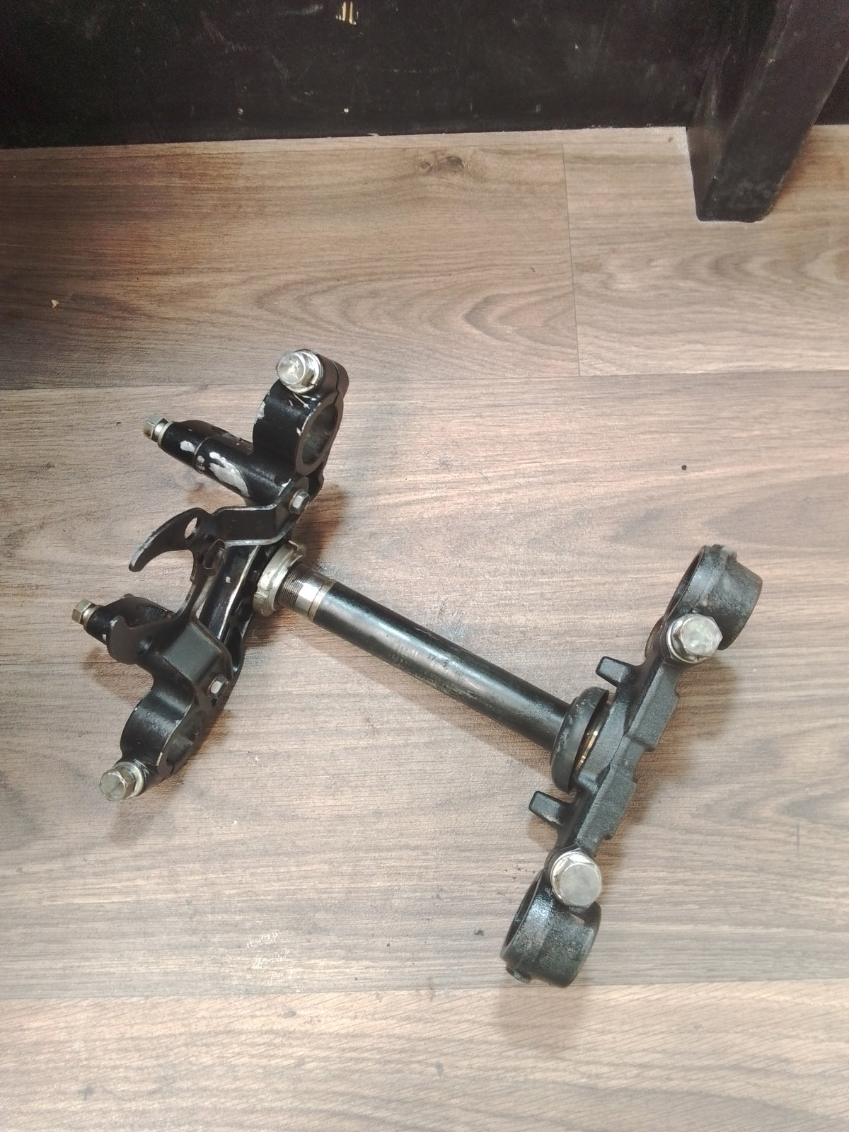 Suzuki TF125 triple clamp