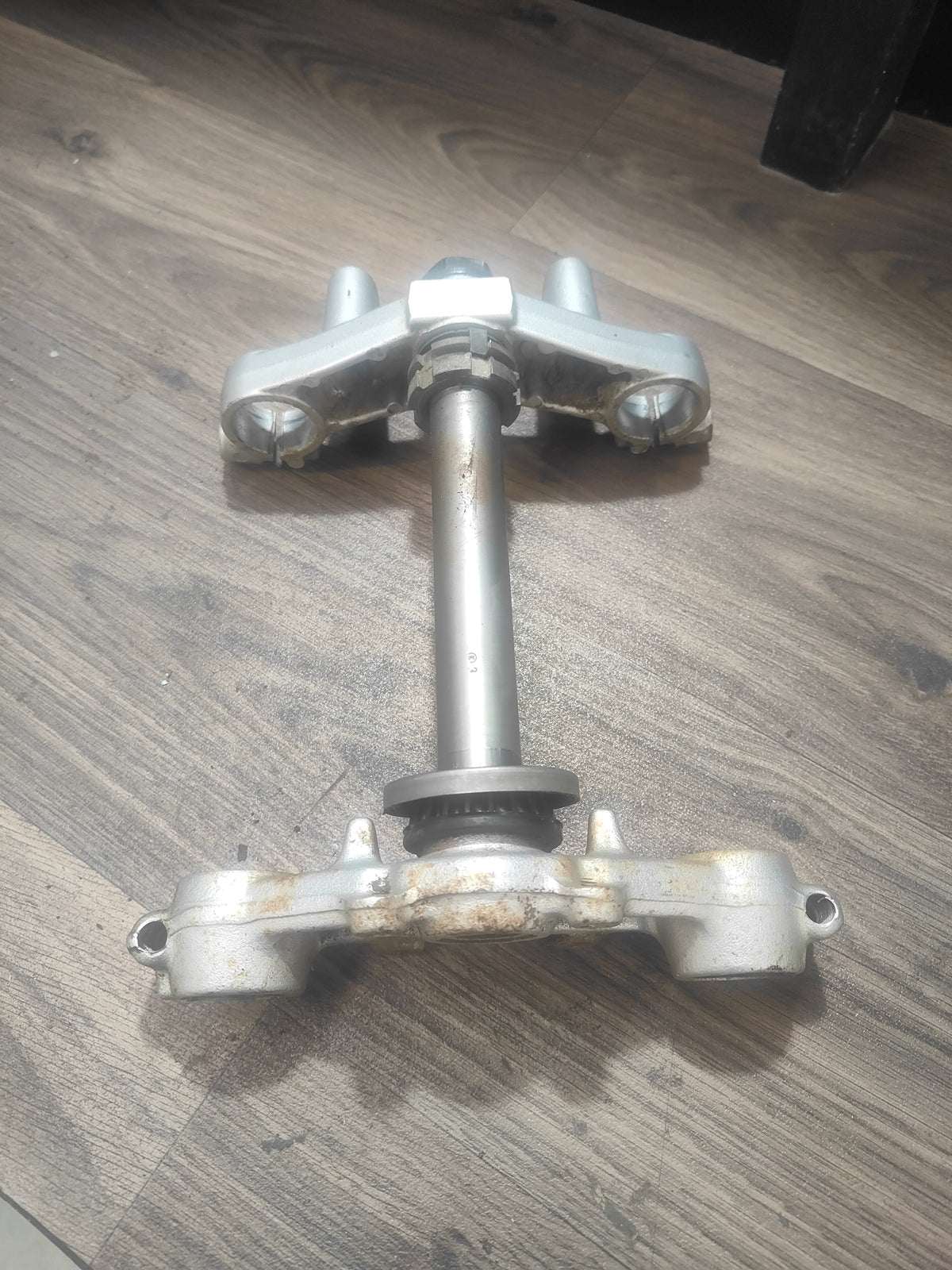 Yamaha TTR110 triple clamp