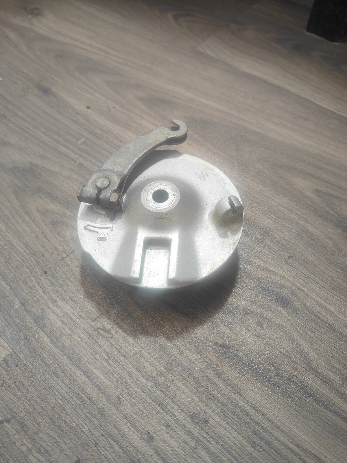 Yamaha TTR110 drum brake (front)