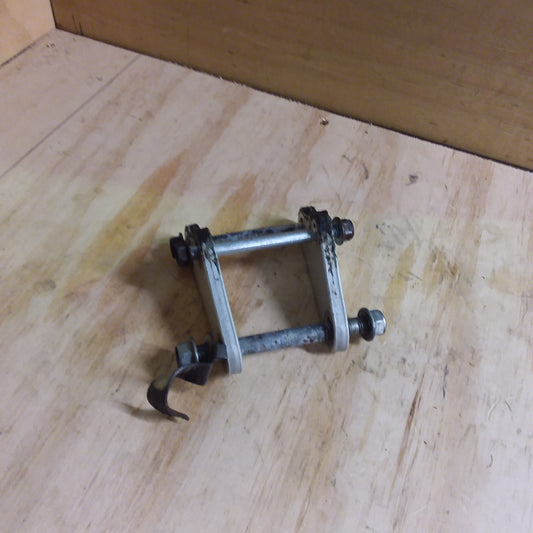 Suzuki DRZ400E lower engine mount