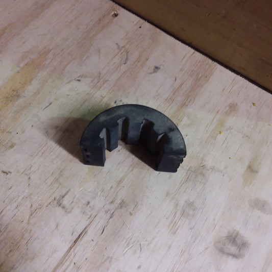 Suzuki DRZ400E rubber tank mount