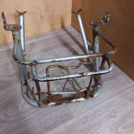 Suzuki DR200 front carrier