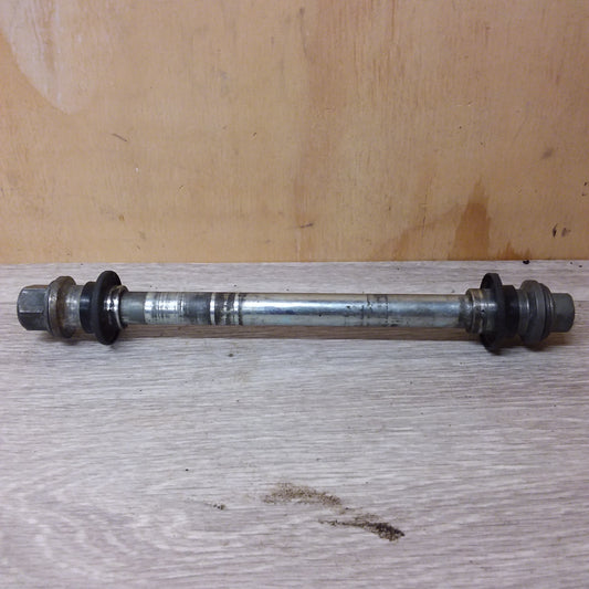 Yamaha XT250 Front Axle