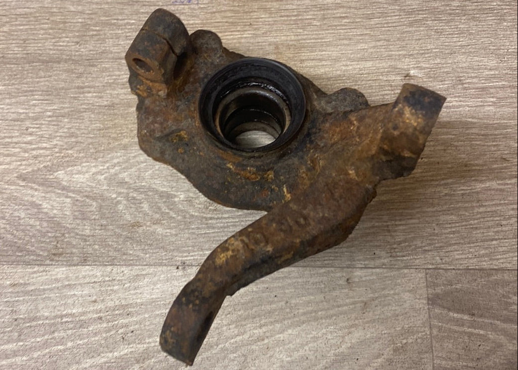 1998 Yamaha YFM600 Front Right Knuckle