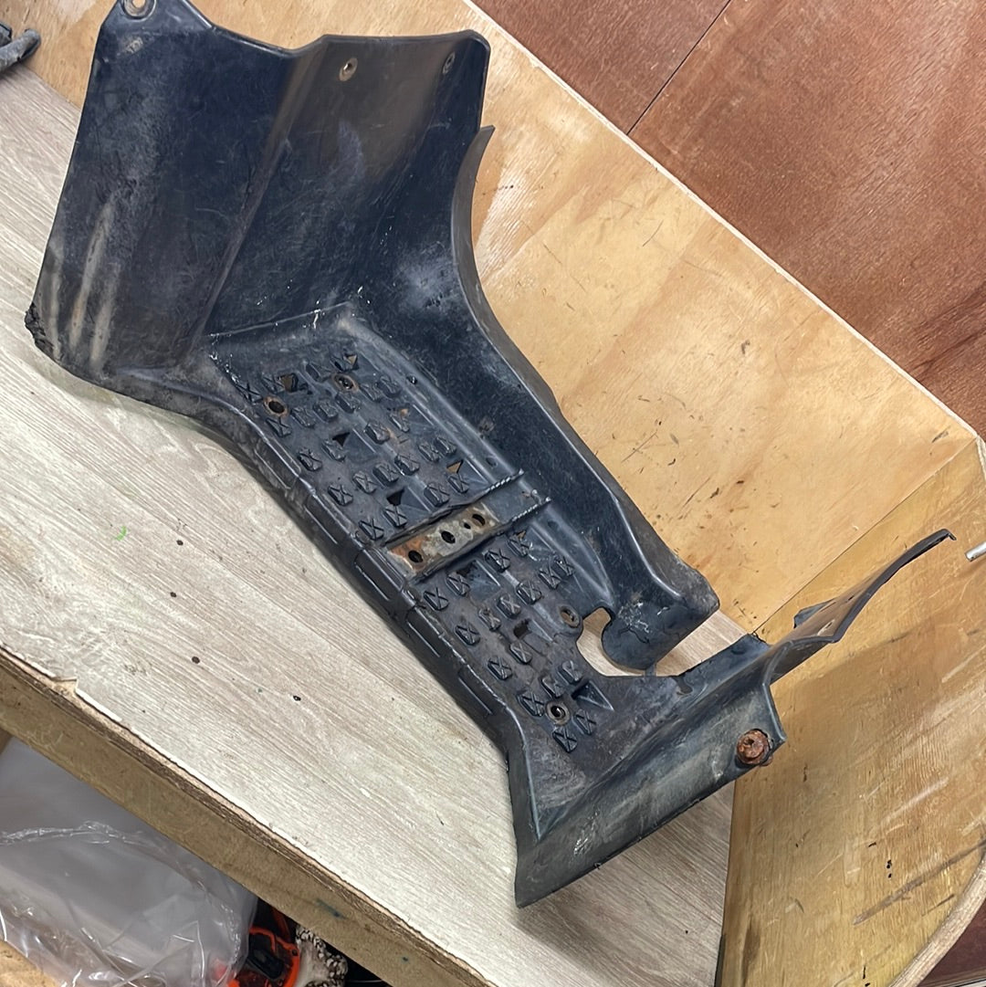 2002 Yamaha YFM400 Kodiak Right Foot Well