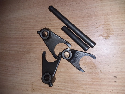 Suzuki DR200 Shift Forks and Dowels