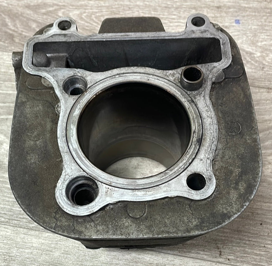 Yamaha AG200 Cylinder