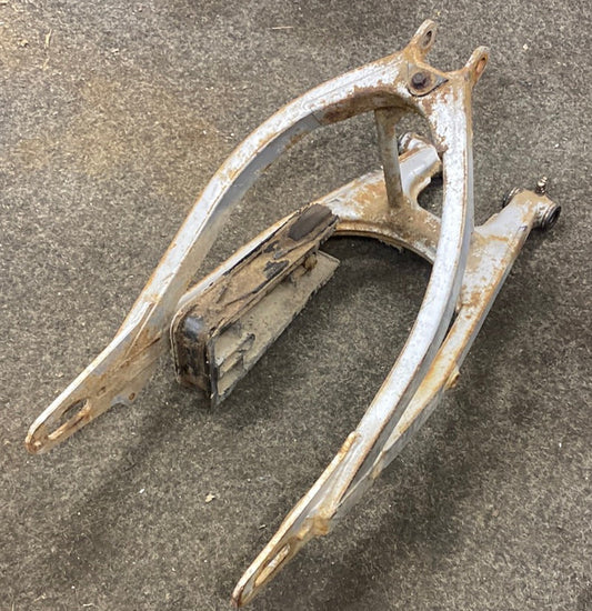 Yamaha AG200 Swing Arm