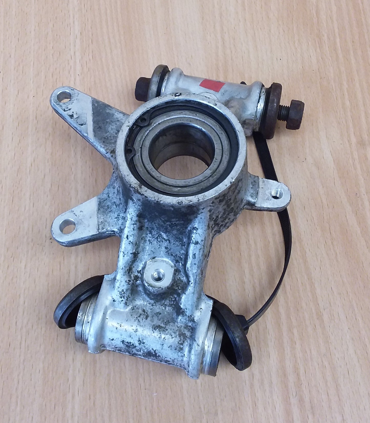 Yamaha Rear Knuckle