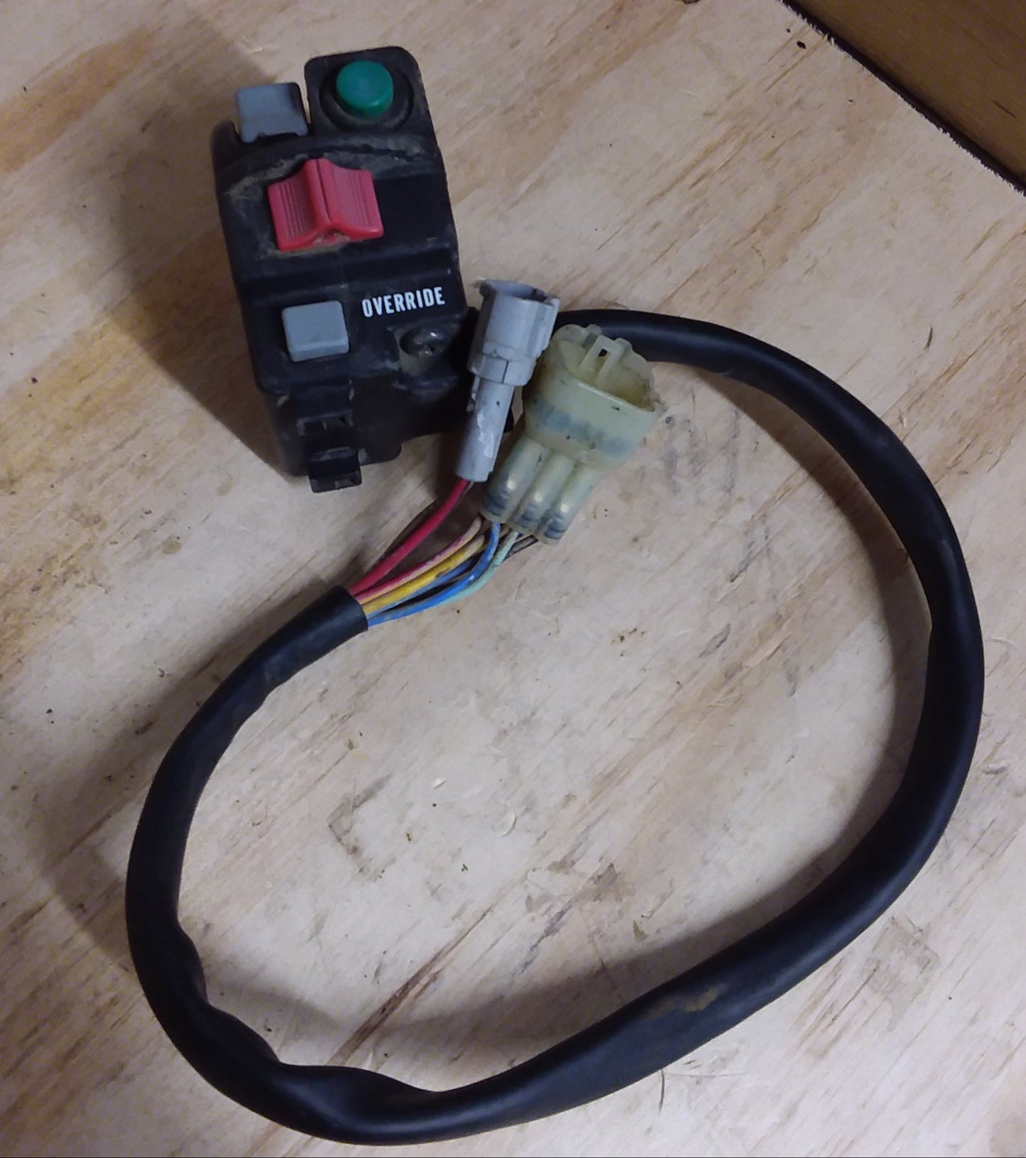 Yamaha YFM550 Grizzly On/Off Switch Block