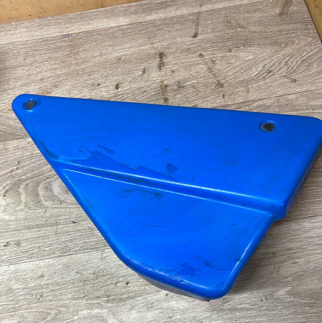 Yamaha AG100 Right Side Panel