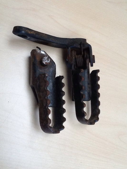 Suzuki DS80 Foot Pegs